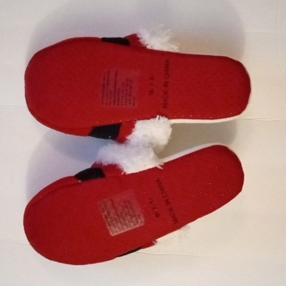 AVON Holiday Slippers, size 7-8, Red & White Black Santa belt, soft &warm, NWOT - Picture 2 of 4